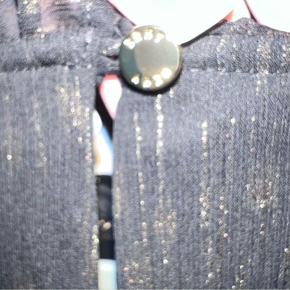 DKNY Long Sleeve Ruffle Black & Gold Blouse size Large w keyhole button closure - Picture 9 of 11